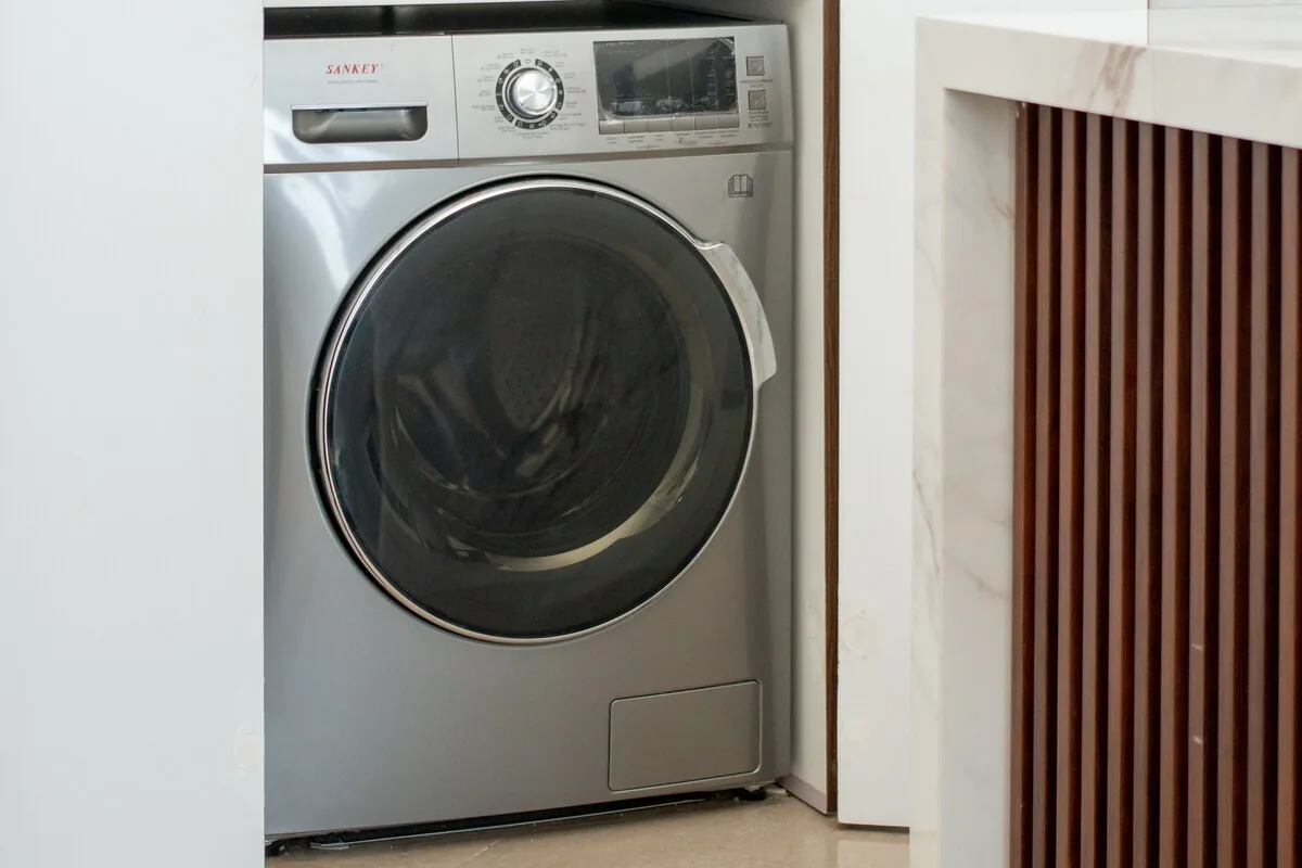 Lavadora y secadora dentro del apartamento