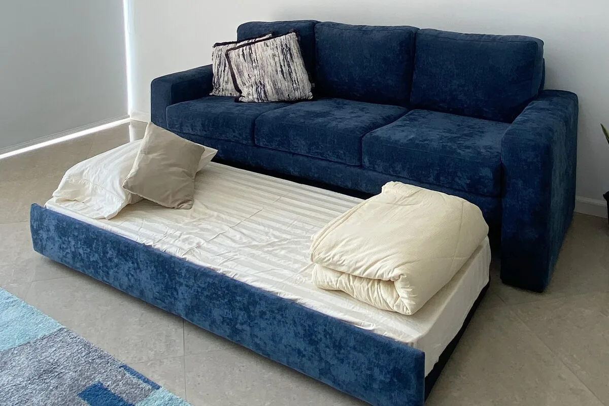 Sofá cama del salón para un viajero adicional, apartamento en Isla de Margarita