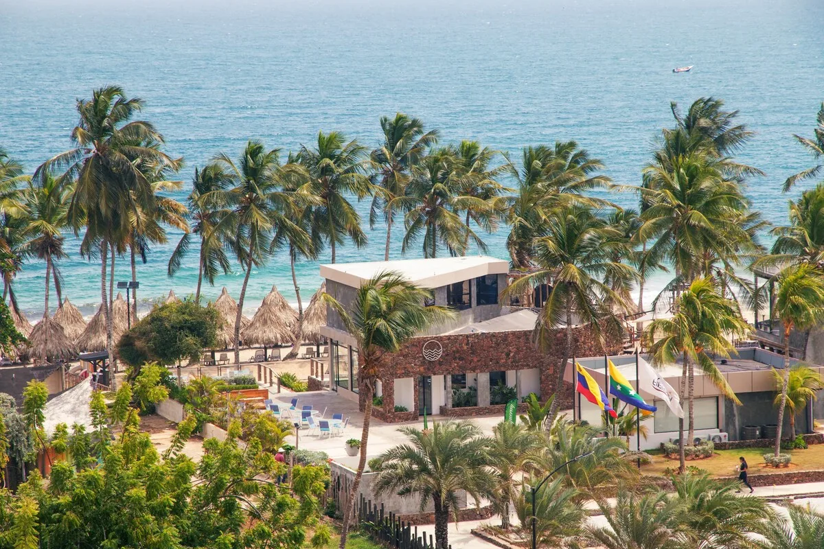 Club de playa Downtownbeach frente al apartamento